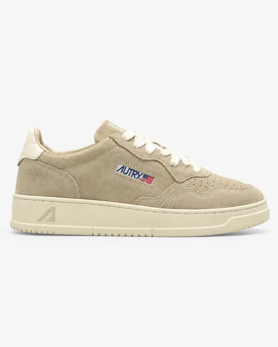 Autry Medalist Suede Sand